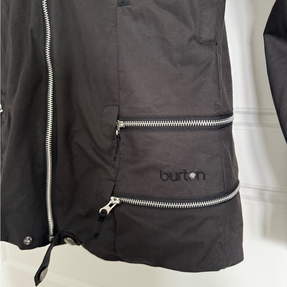 Burton Black Ski & Snow Jacket Sleek Zip-Up Design Size XS - Picture 4 of 4
